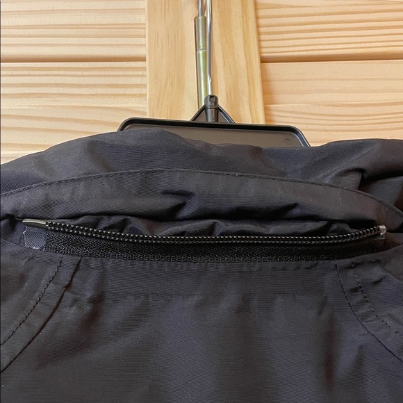 The North Face Women's Hyvent Down Puffer Jacket in Black - Size M - Picture 11 of 11